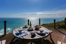  The Dell, a chic cliff-top chalet retreat with uninterrupted views out over Whitsand Bay, is the latest waterside escape to joi