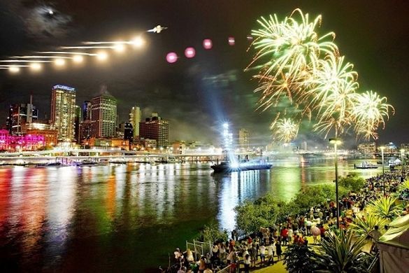 Feuerwerk und Laser-Shows: Jeden Tag ist viel los in Brisbane