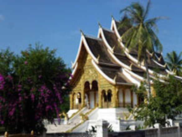 Laos: temple charms