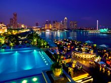 The Fullerton Bay Hotel Singapore - Lantern rooftop bar