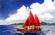 Cook Islands vaka Marumaru Atua leaving Rarotonga