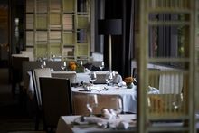 Yan Toh Heen - Jade Birdcage Inspired Screens add intimacy to the residential ambiance