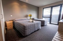 BEST WESTERN Foreshore Motel - Queen Suite plus Single Room