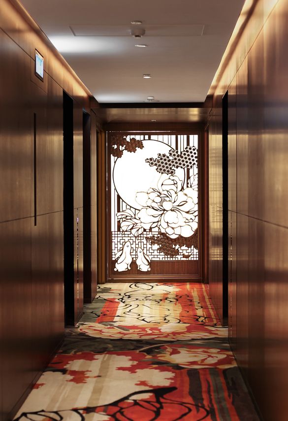 Mira Moon Corridor