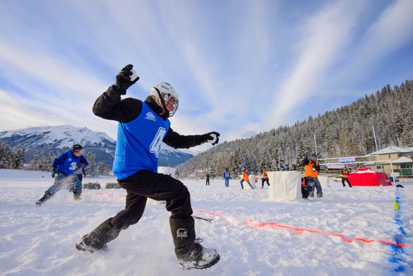 Jasper\'s Canadian Rockies Snow Battle