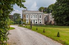 Stowford Manor, which sleeps 12, is an impressive Grade II six bedroom property set in its own grounds close to Dartmoor, Bigbur