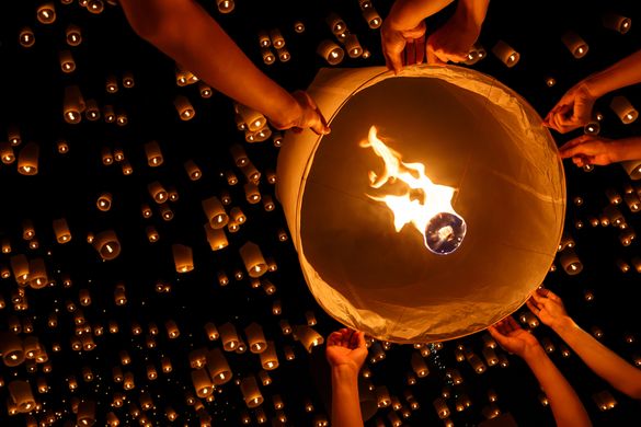 Yi Peng Lantern Festival