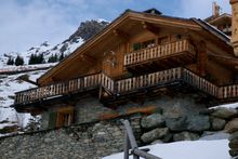 The exterior of Chalet Chineur