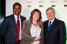 Alison with Thulani Nzima and Marthinus van Schalkwyk