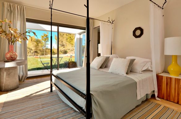 Las Colinas Golf & Country Club - Bedroom - Mirlo - Enebro