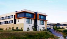 Exterior Alpha Hotel