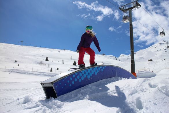 Snowboarder