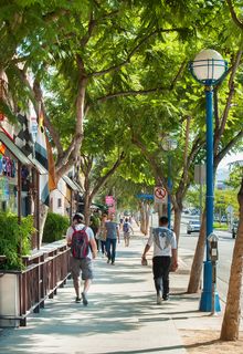 Santa Monica Blvd Sidewalk
