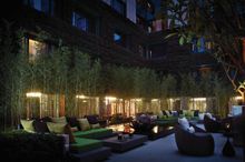 5/F Open-air lounge bar hidden in the courtyard is a refreshing alternative for an evening function