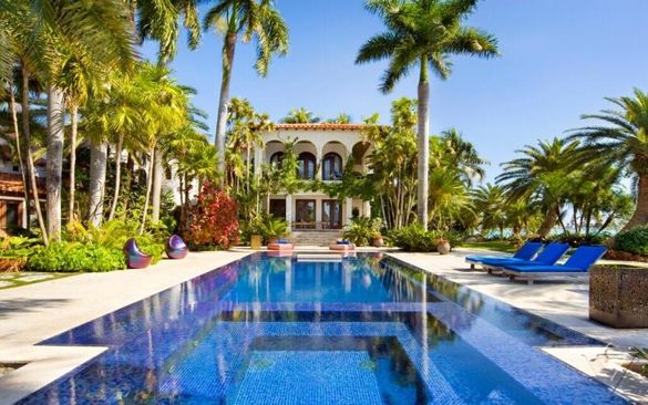 Villa Azza, Miami