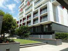 BEST WESTERN Islington Apartments - Exterior
