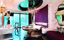 Extreme WOW Suite bathroom