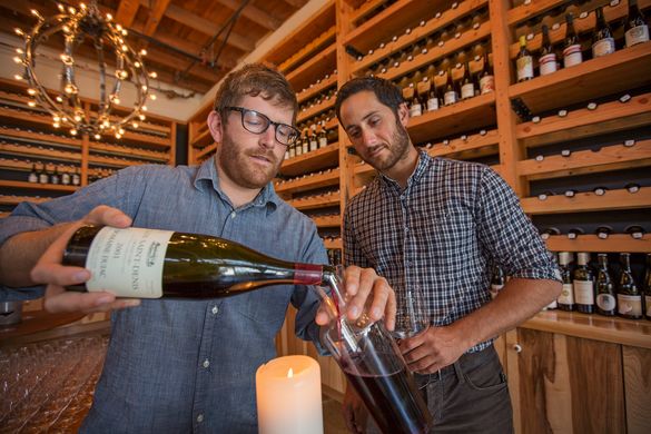 Les Marchands Wine Bar & Merchant, Photo by © Macduff Everton