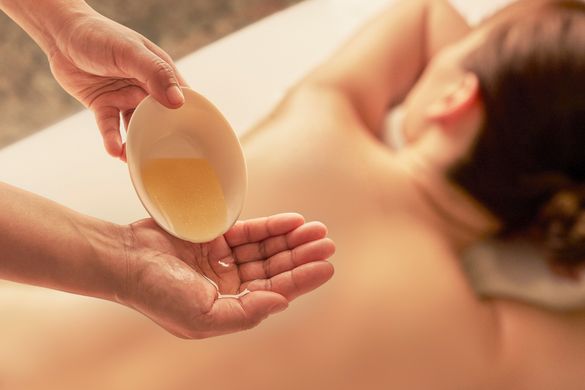 24 karat Gold Crystal Collagen Experience -“Shimmer” back, shoulder and neck massage
