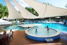 Seashells Broome swimming pool