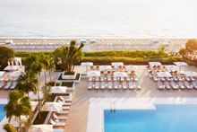 Four Seasons Resort Palm Beach - Pool & Ocean view