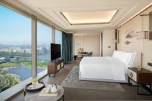 Premier Room