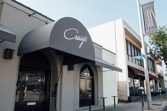 Craig's in West Hollywood is a popular spot to spot a star and it's on the CitySightseeing Red Route. Craig's in West Hollywood is a popular spot to spot a star and it's on the CitySightseeing Red Route.