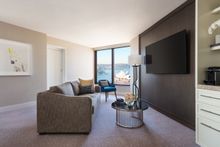 Premier Opera Room