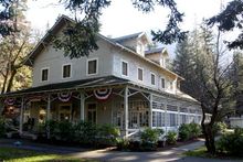 Lake Crescent Lodge