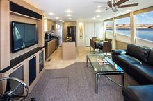 Axiom Star Luxury Lake Yacht at Lake Powell