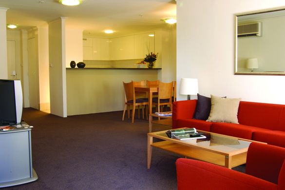 Medina Executive James Court - Living Area