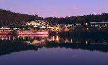 Mercure Kingfisher Bay Resort (resort at night)