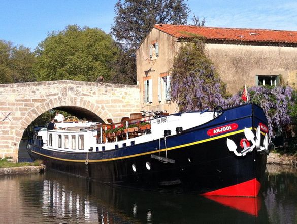 Anjodi On Canal du Midi
