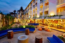 Bliss Surfer Hotel - Exterior