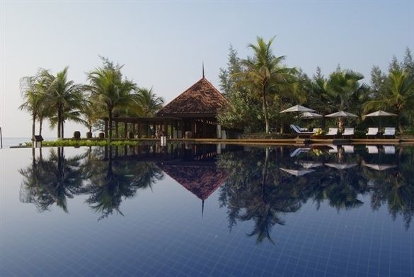 Tanjong Jara Resort’s Nelayan Pool