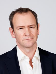 Alexander Armstrong