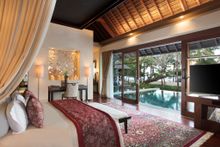 The Royal Santrian, Luxury Beach Villas