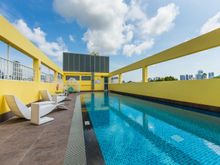 Fragrance Hotel Selegie rooftop pool