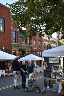Frolic on Franklin celebrates art and artists along Clarksville's historic Franklin Street.