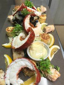 NEW ZEALAND: Meal at Fiordland Lodge on the helicopter excursion