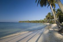 Die Dominikanische Republik lockt mit wunderschönen Tropenstränden zu einer Badeurlaub-Verlängerung.