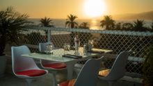 Sunset Dining At Hotel Shangri-La's Terrace At Onyx