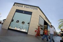 Shopping; California; Los Angeles; Century City; Louis Vuitton; Westfield Travel Collection 