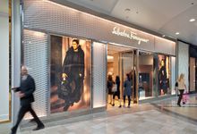 Shopping; California; Santa Clara; San Francisco Bay Area; Silicon Valley; Valley Fair; Ferragamo; Westfield Travel Collection