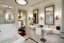 InterContinental Singapore Shophouse Room Bathroom