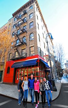 New York TV & Movie Sites bus tour - the Friends building