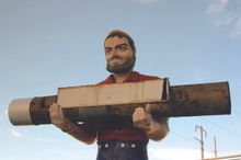 Sopranos Sites bus tour - the Muffler Man location