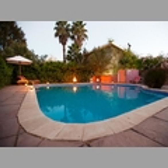 Pool area at the Barrydale Karoo Hotel