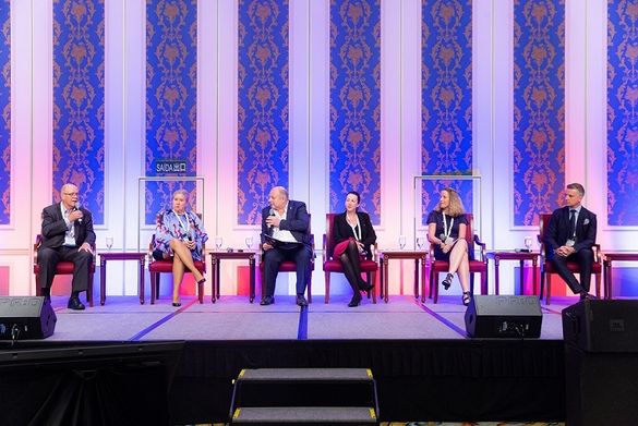 TravMedia's IMM at Sands Resorts Macao included the TravMedia Summit conference, where a panel of speakers discussed key travel industry issues.