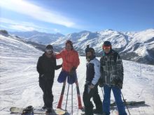 Eddie with SkiWeekends guests